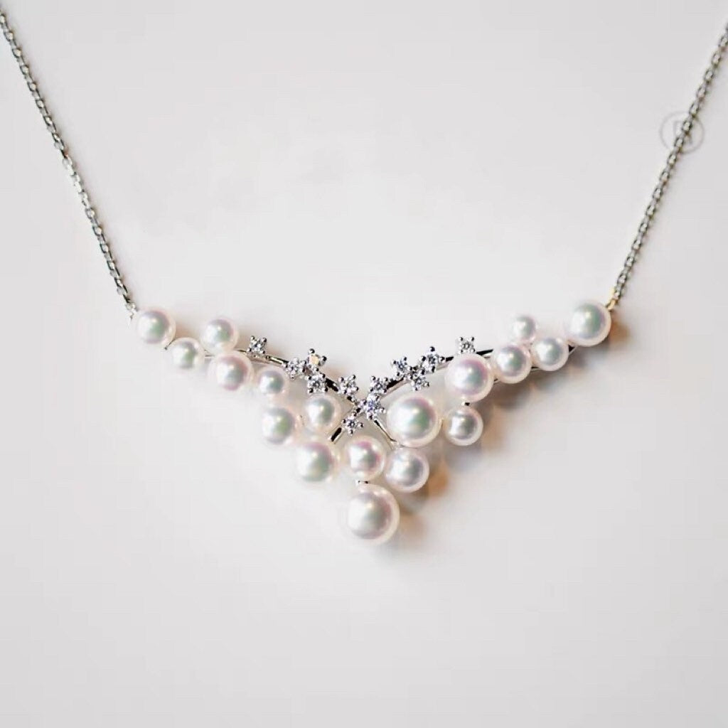 Japanese Akoya Pearl Necklace - 18K Gold Diamond Mirror Lustre