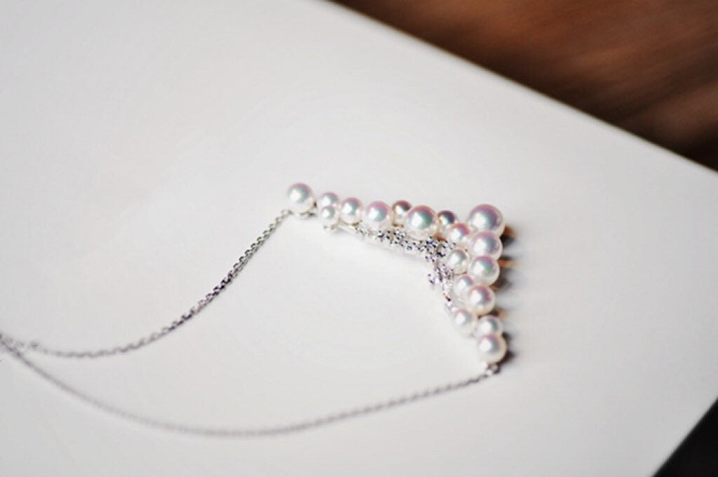 Japanese Akoya Pearl Necklace - 18K Gold Diamond Mirror Lustre