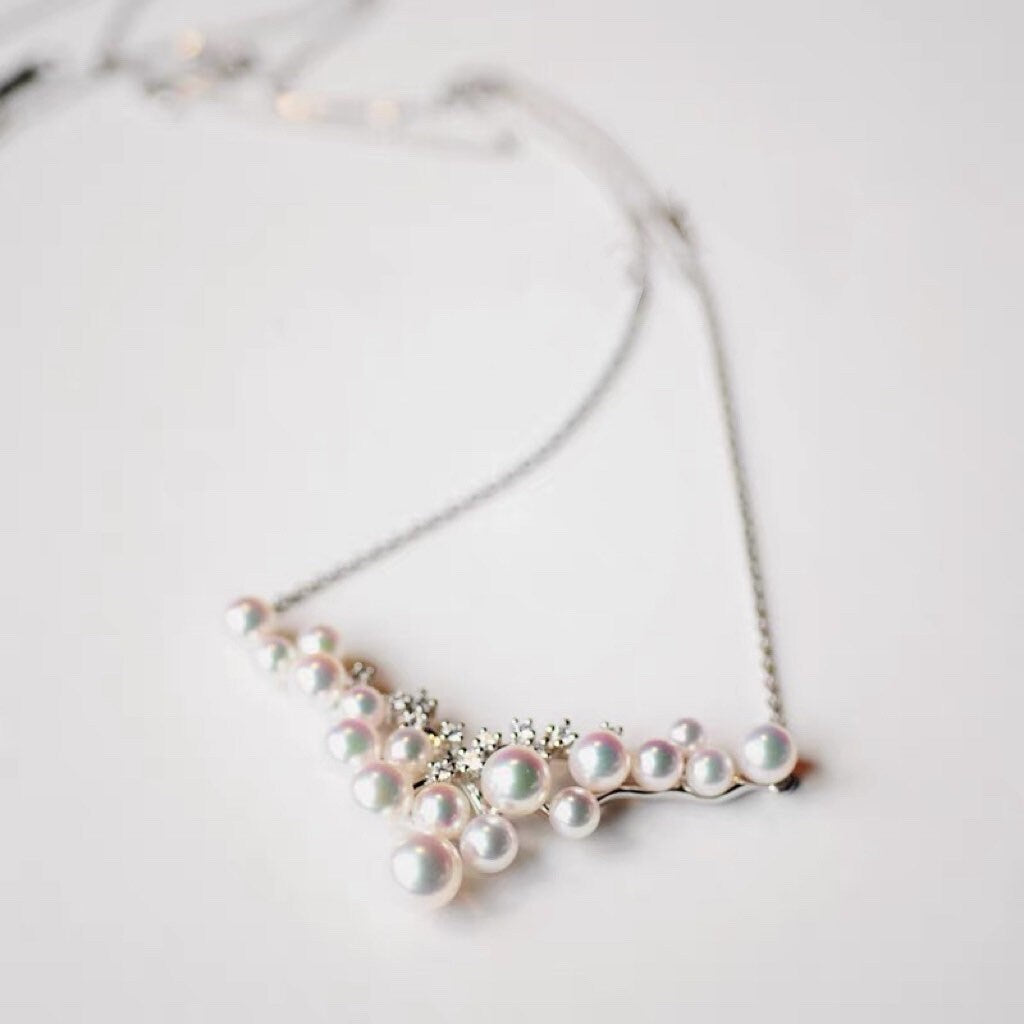 Japanese Akoya Pearl Necklace - 18K Gold Diamond Mirror Lustre