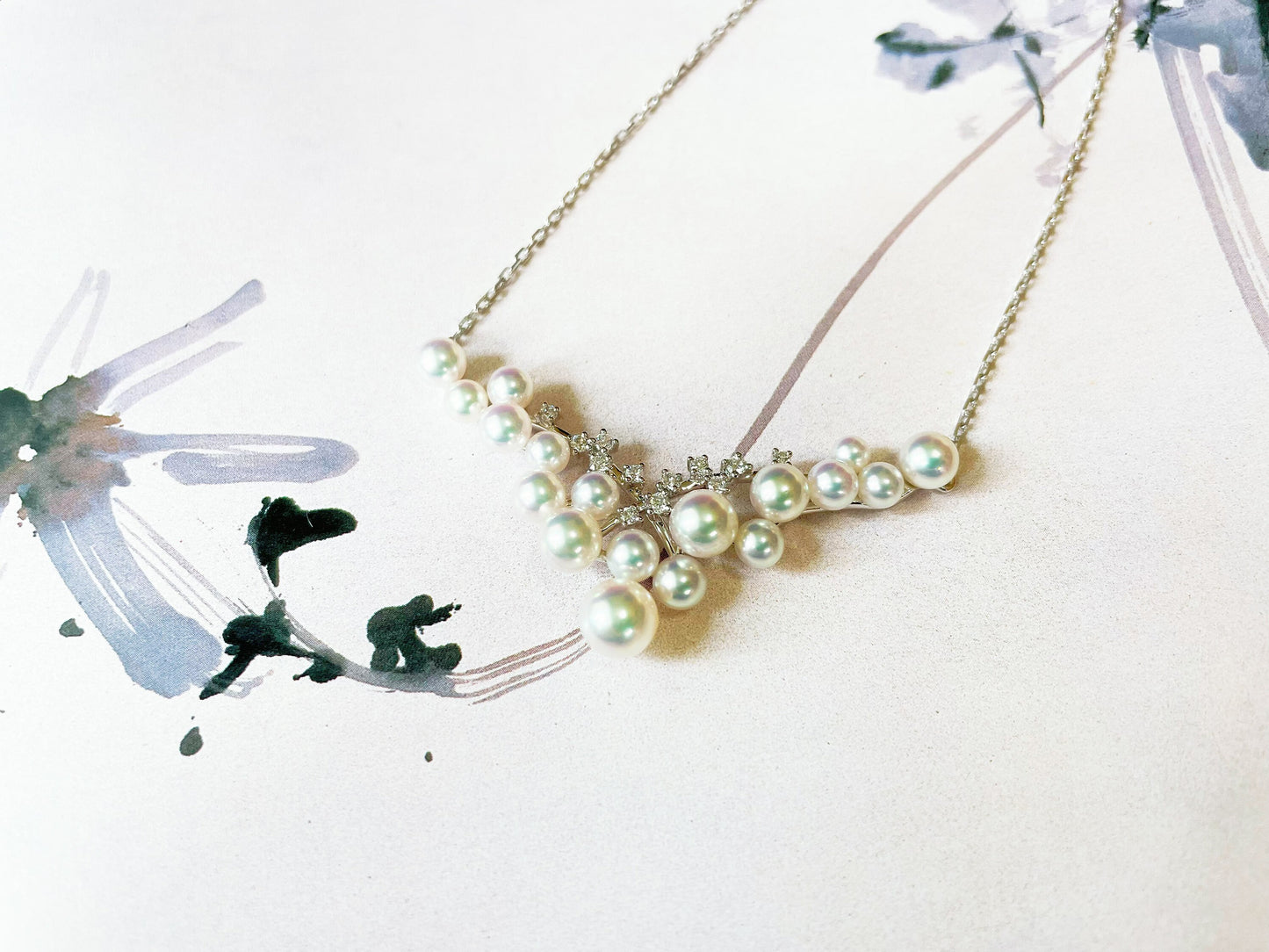 Japanese Akoya Pearl Necklace - 18K Gold Diamond Mirror Lustre
