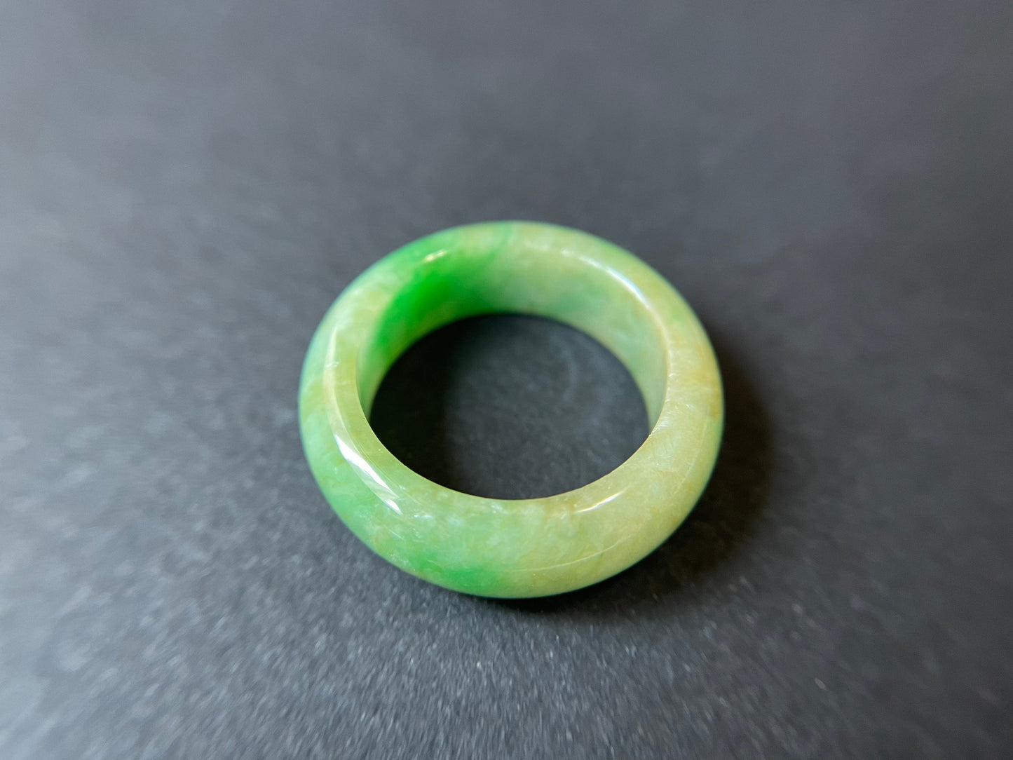 Minimalist Bi-color Vivid Green Jadeite Jade Ring Band - 18.1mm