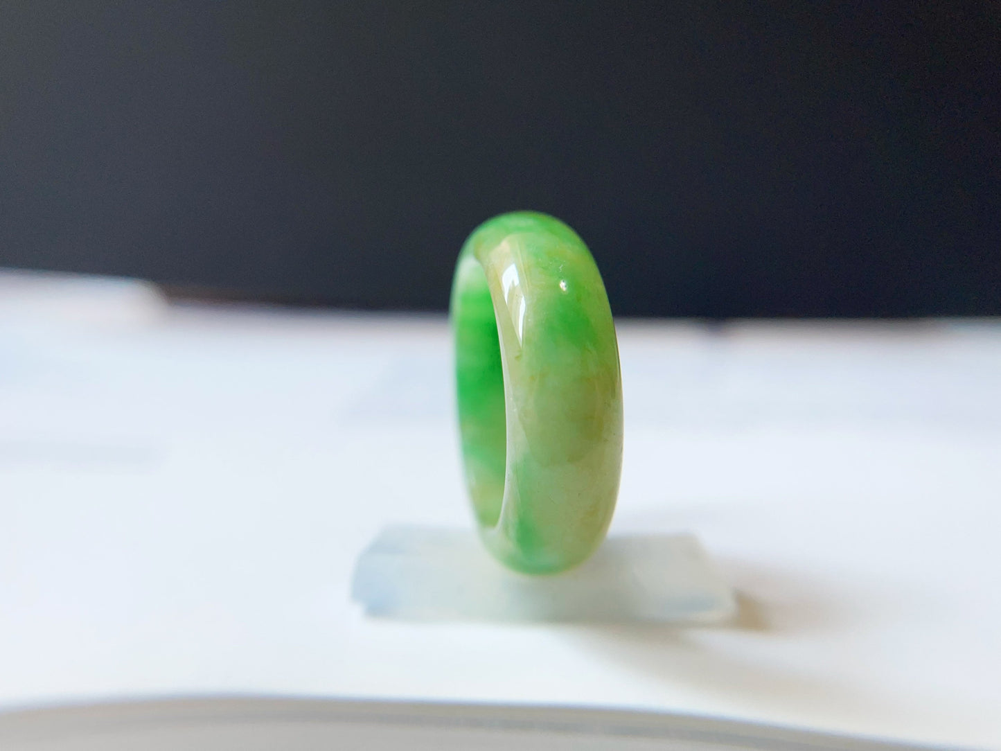 Minimalist Bi-color Vivid Green Jadeite Jade Ring Band - 18.1mm