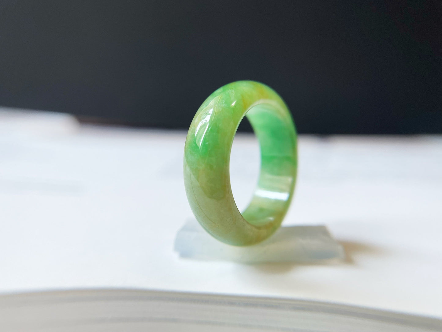 Minimalist Bi-color Vivid Green Jadeite Jade Ring Band - 18.1mm