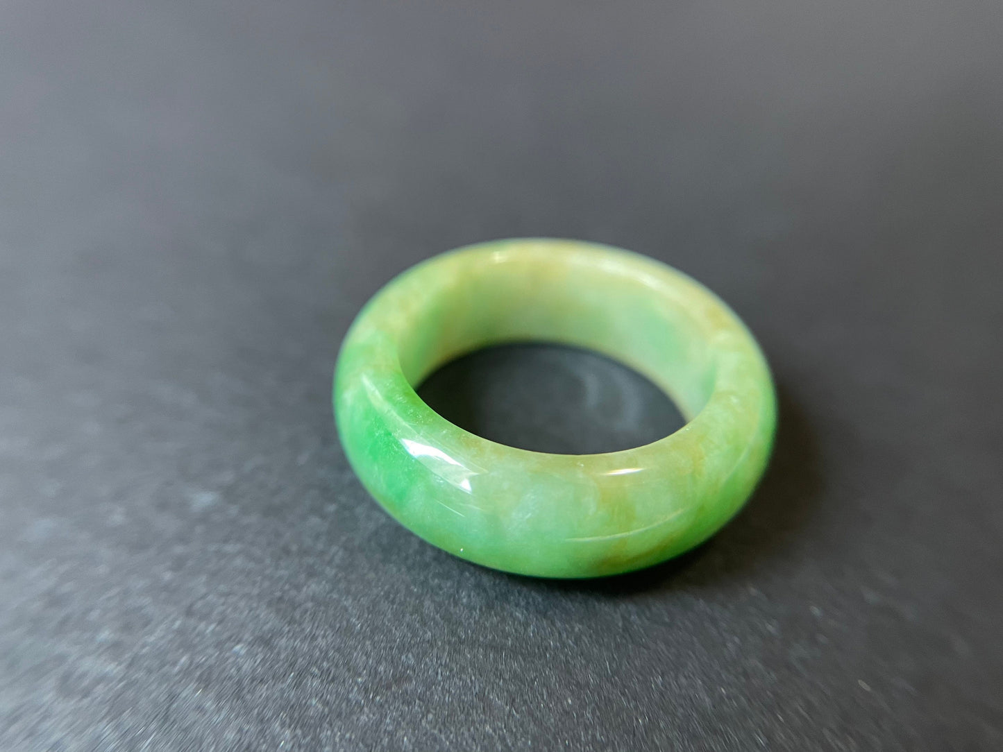 Minimalist Bi-color Vivid Green Jadeite Jade Ring Band - 18.1mm