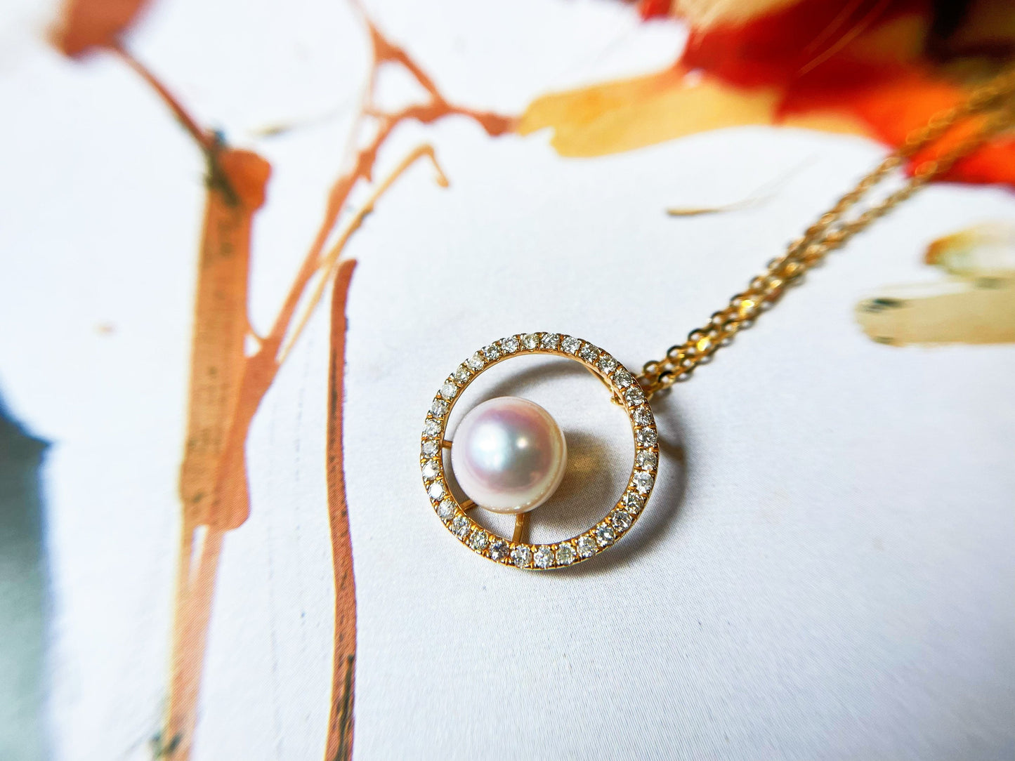 18K Gold Akoya Pearl Diamond Pendant - Round and Simple Design
