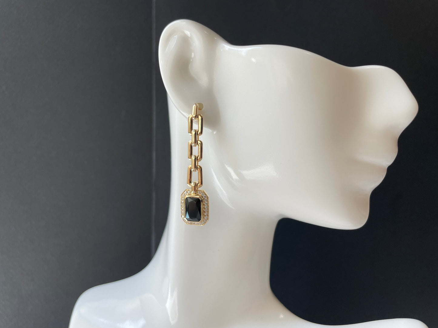 Black Spinel and Jade Chain Earrings in Gold 14K 18K