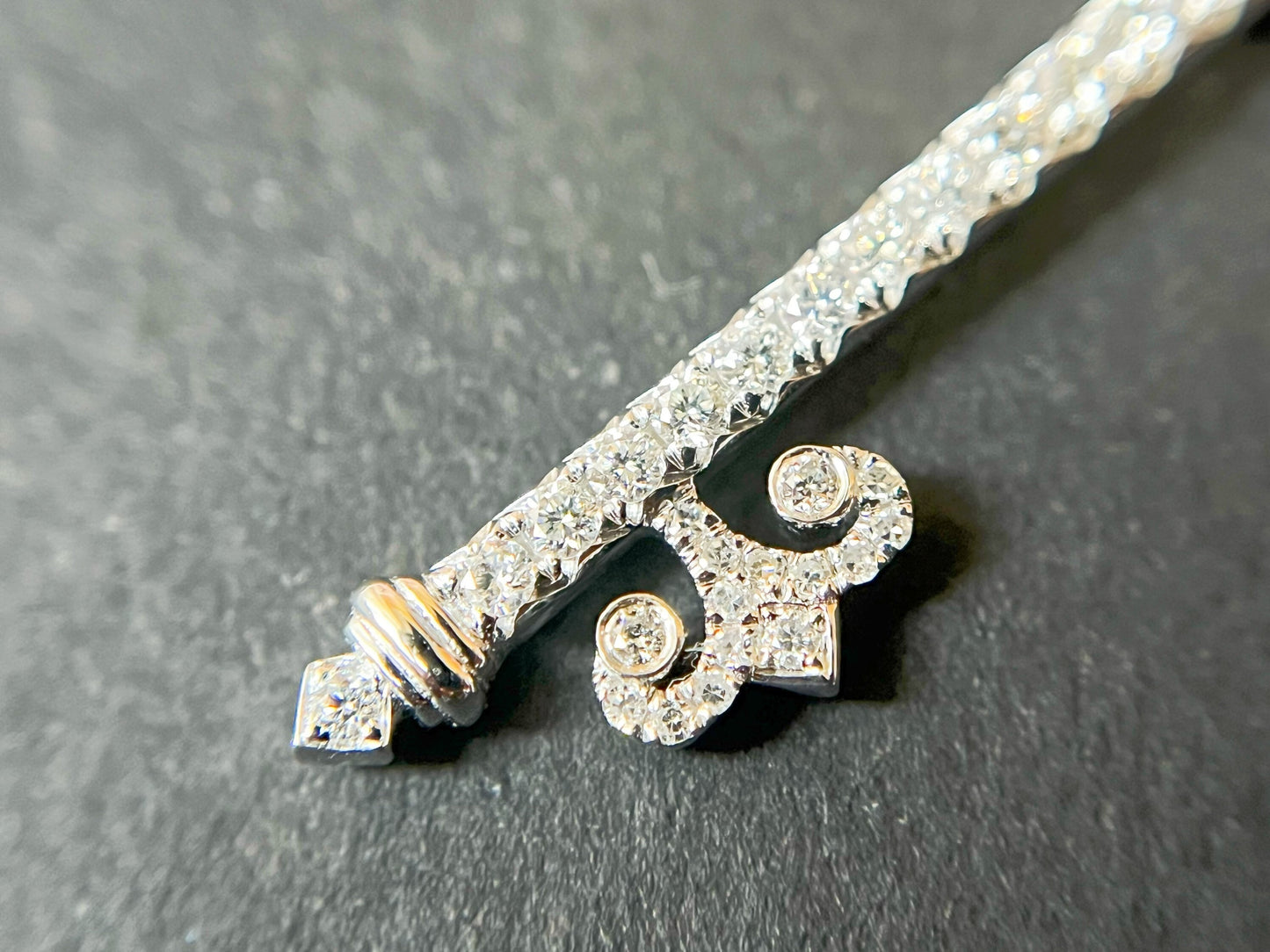18K White Gold Certified Padparadscha Sapphire Diamond Key Pendant