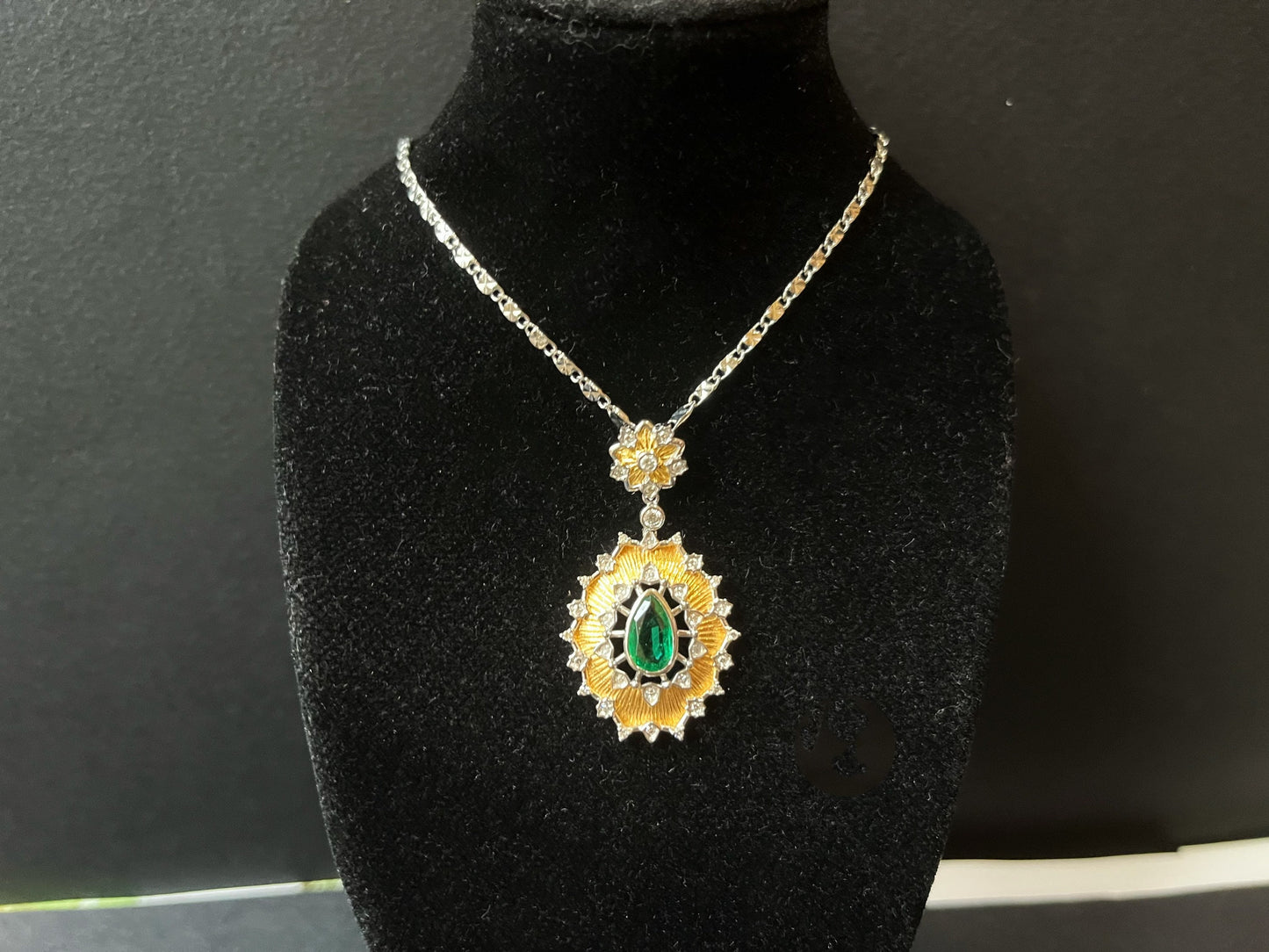 18K Gold Zambia Emerald Pendant with Diamonds