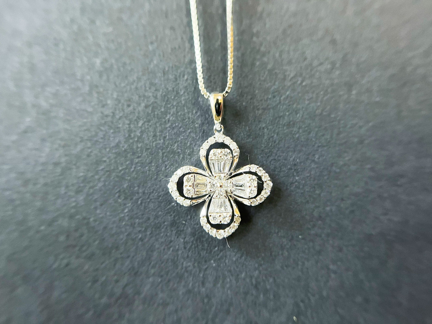 18K White Gold Diamond Clover Pendant Necklace