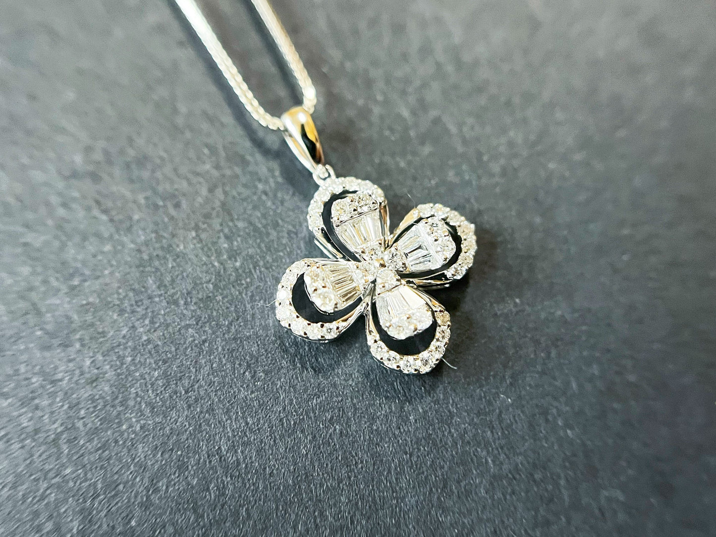 18K White Gold Diamond Clover Pendant Necklace