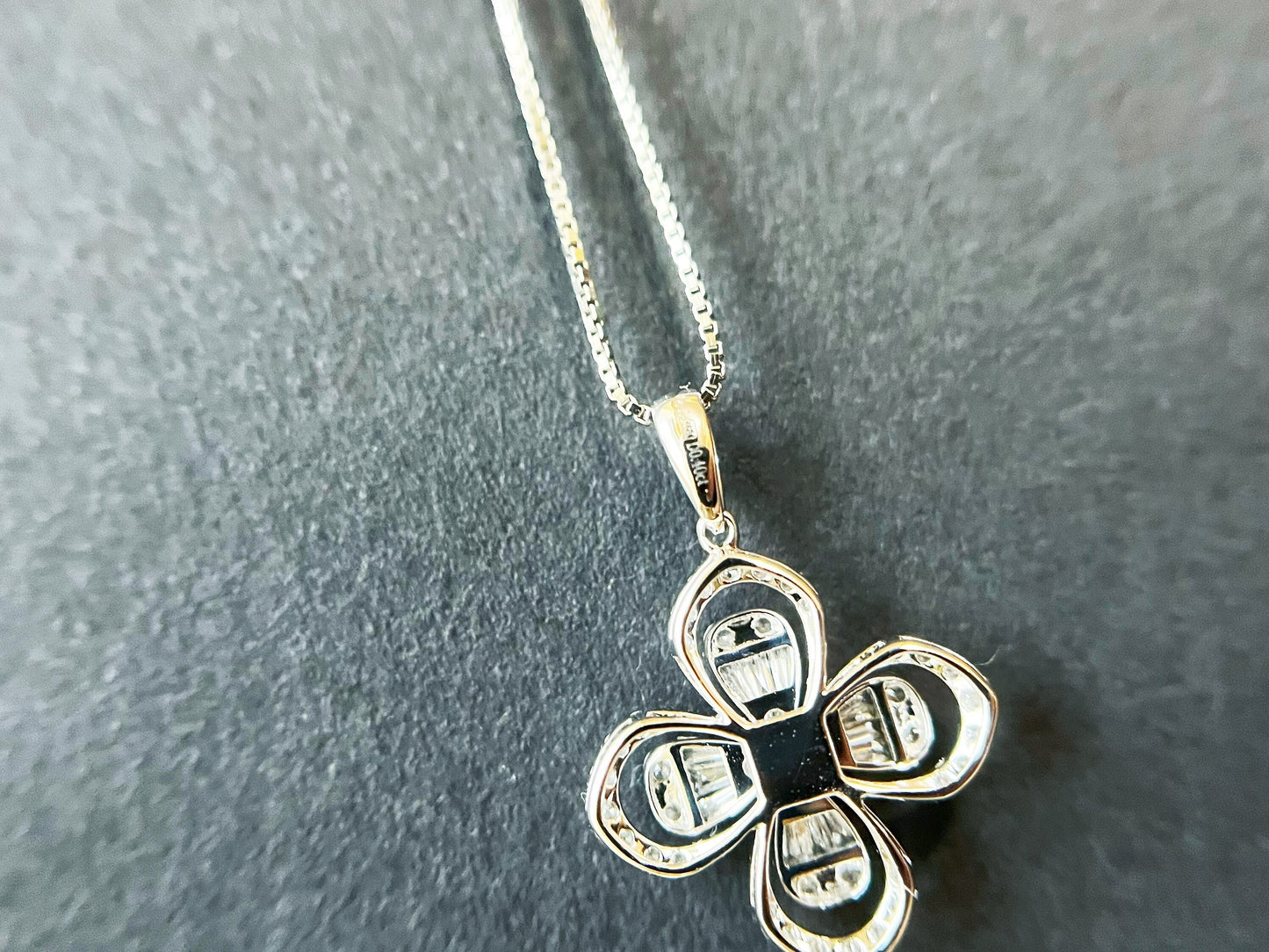 18K White Gold Diamond Clover Pendant Necklace