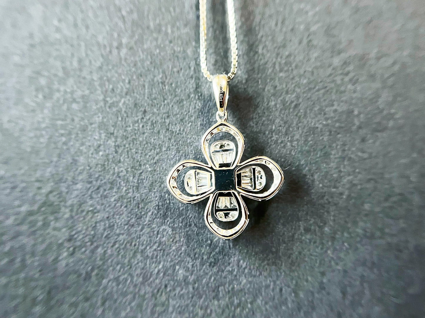18K White Gold Diamond Clover Pendant Necklace