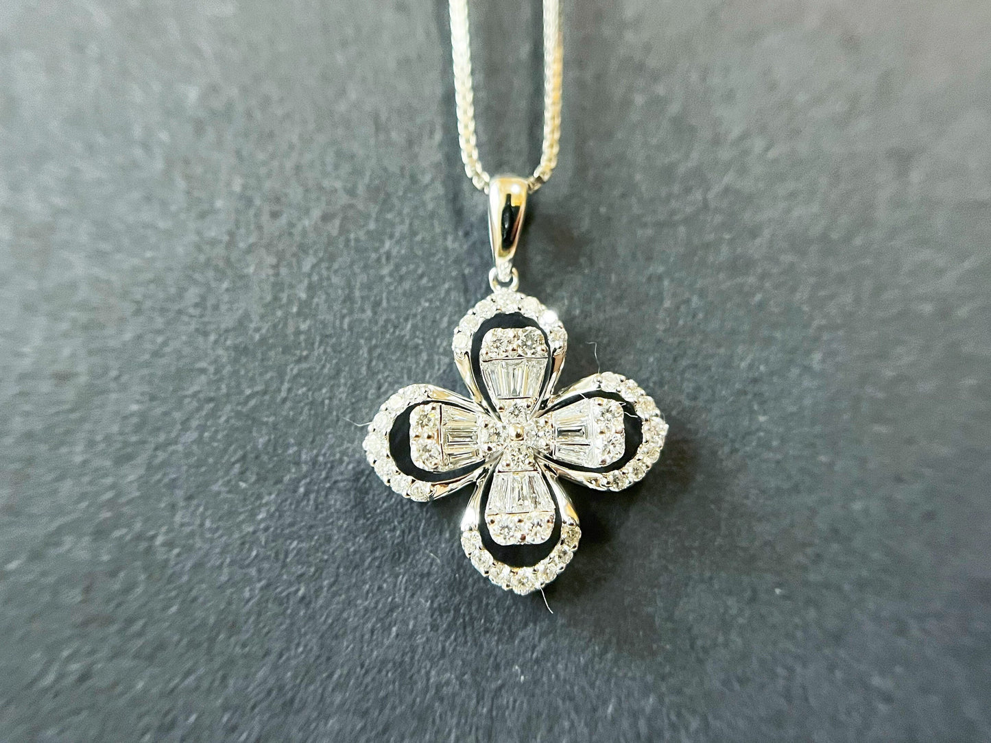18K White Gold Diamond Clover Pendant Necklace