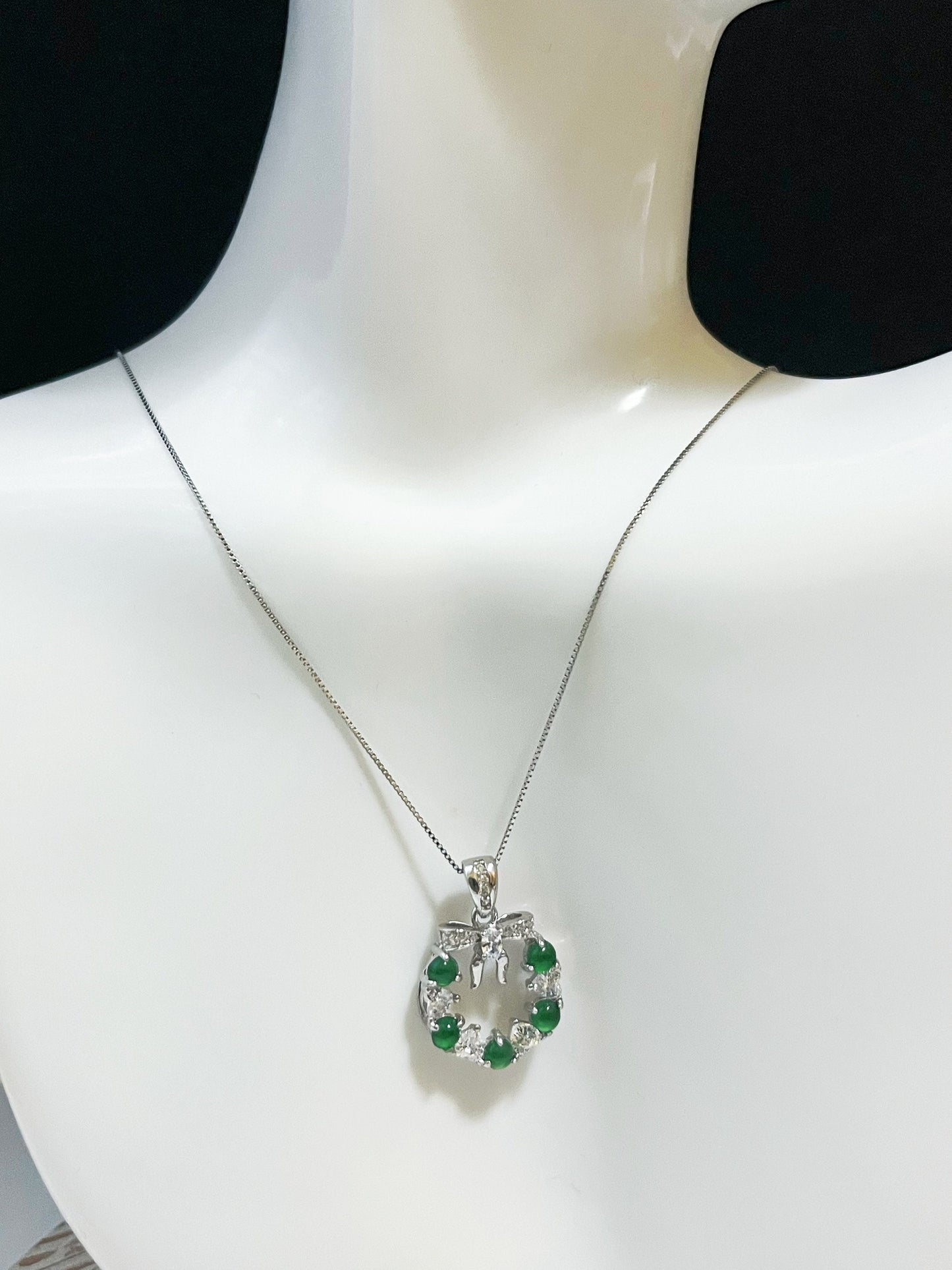 Natural Myanmar Imperial Green Jade Wreath Pendant in 925 Sterling Silver Necklace