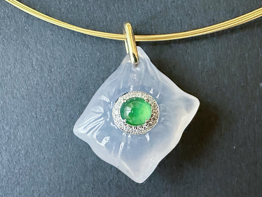 Imperial Green Jadeite and White Agate Pendant