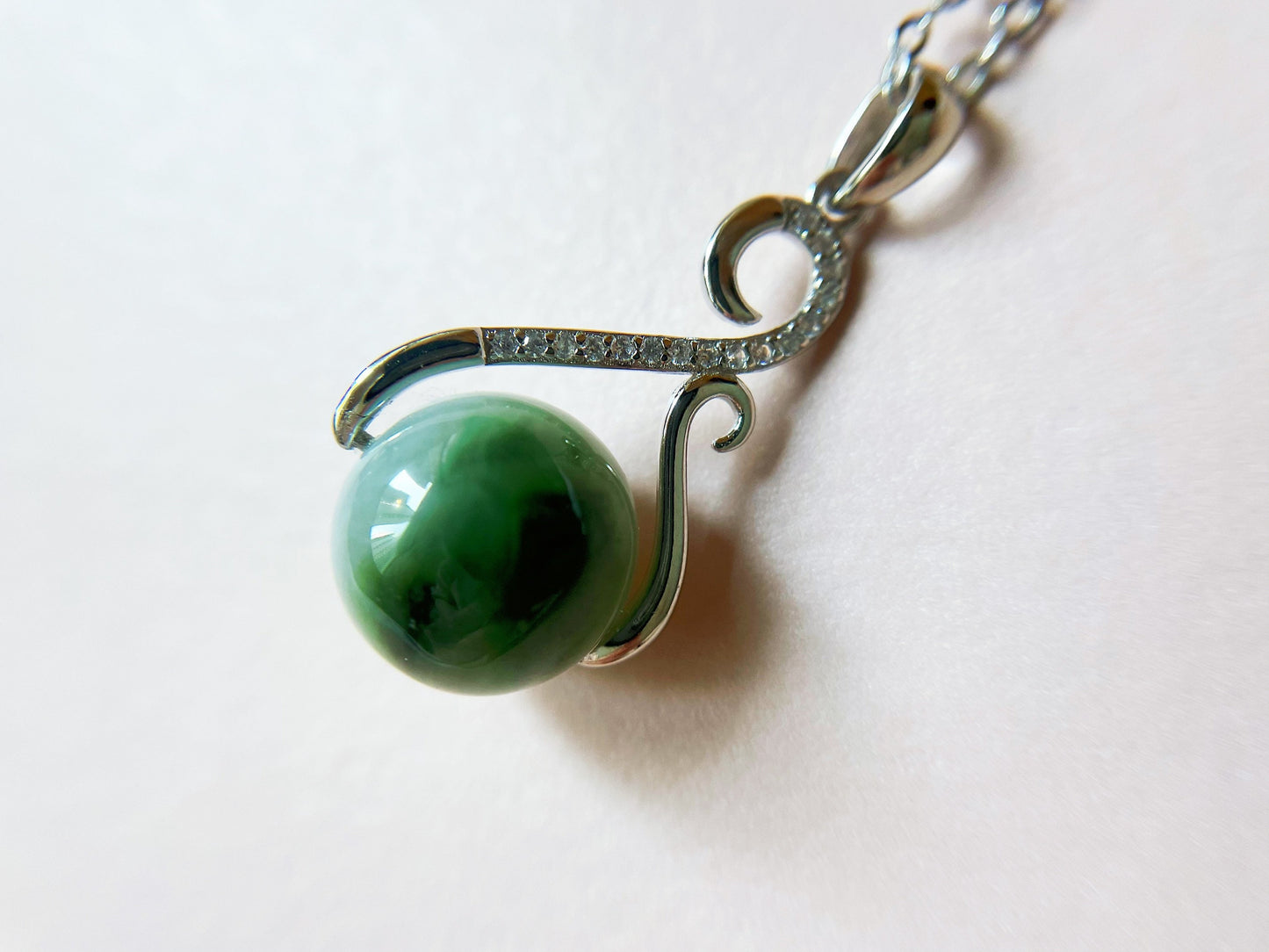 Myanmar Green and Lavender Type-A Natural Jadeite Bead Pendant Necklace