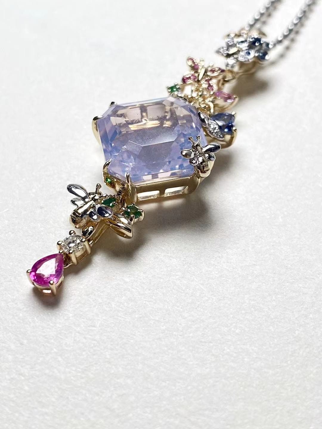 Natural Lavender Amethyst Butterfly Floral 14k Bi-color Gold Sapphires Pendant [6.2 Ct]