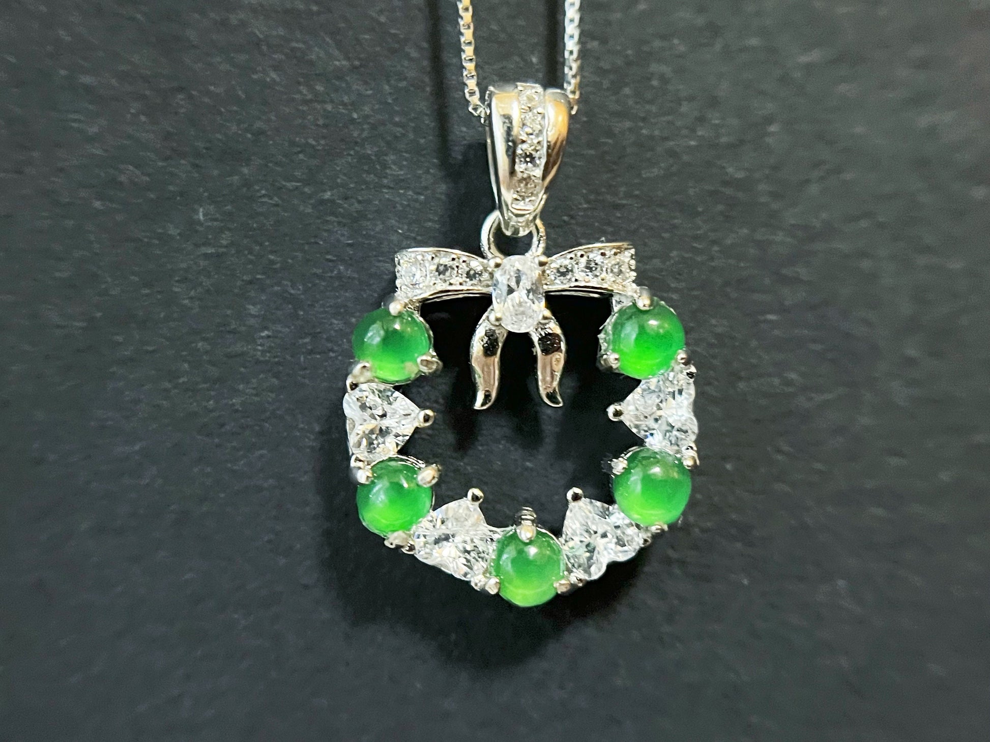 Natural Myanmar Imperial Green Jade Wreath Pendant in 925 Sterling Silver Necklace
