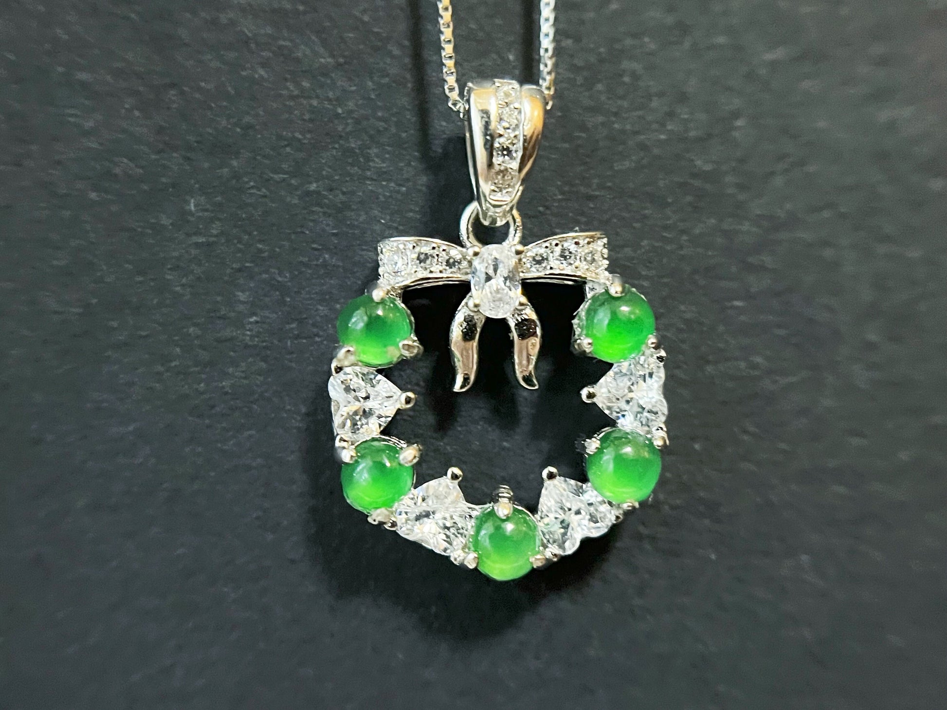 Natural Myanmar Imperial Green Jade Wreath Pendant in 925 Sterling Silver Necklace
