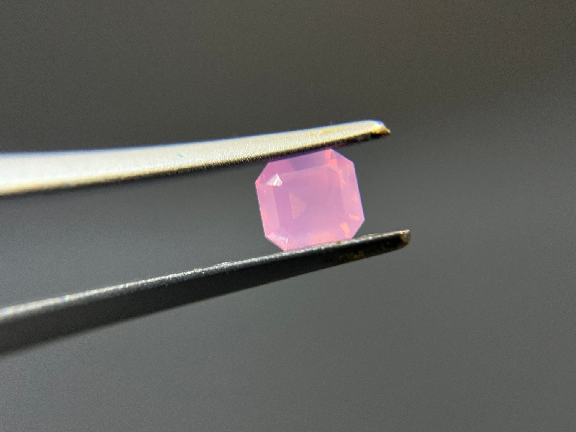 Natural Neon Pink Mahenge Spinel Loose Stone for Jewelry Making