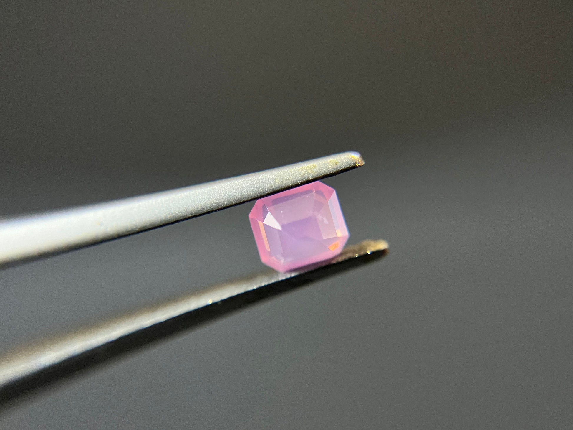 Natural Neon Pink Mahenge Spinel Loose Stone for Jewelry Making