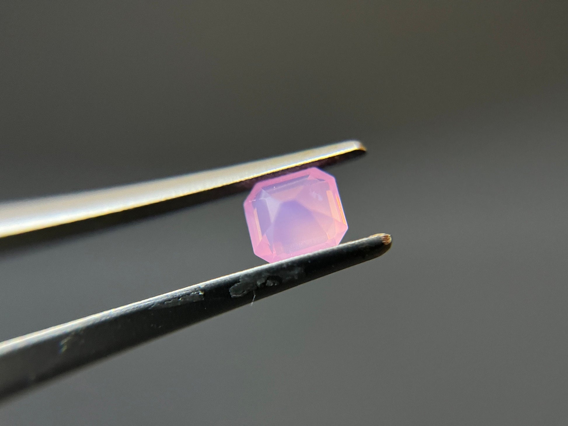 Natural Neon Pink Mahenge Spinel Loose Stone for Jewelry Making