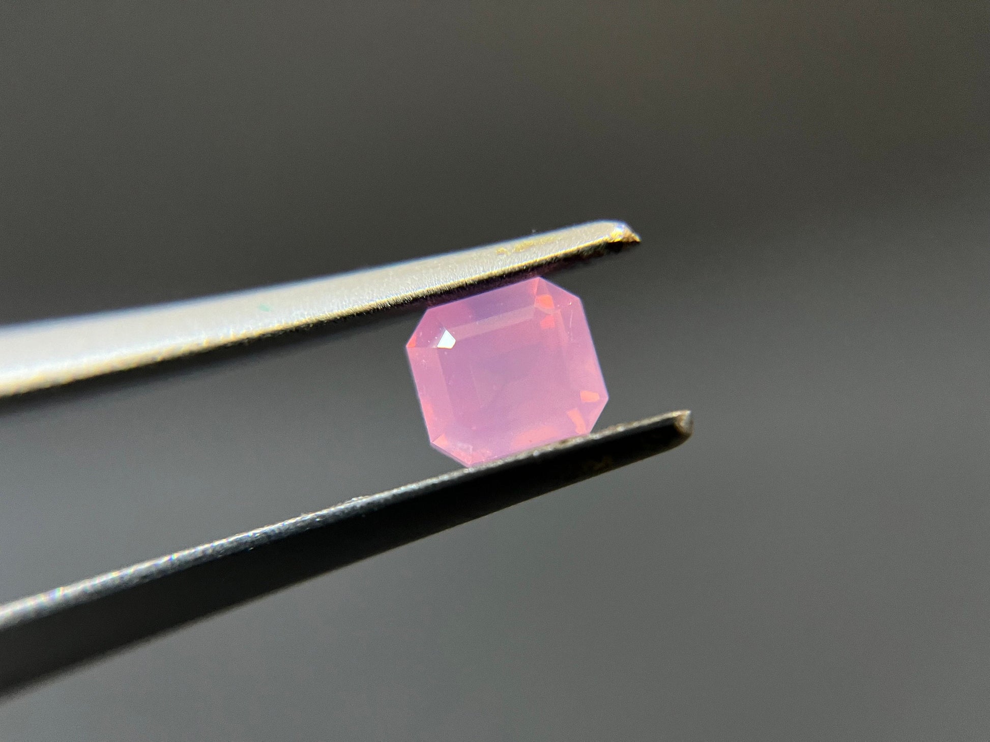 Natural Neon Pink Mahenge Spinel Loose Stone for Jewelry Making