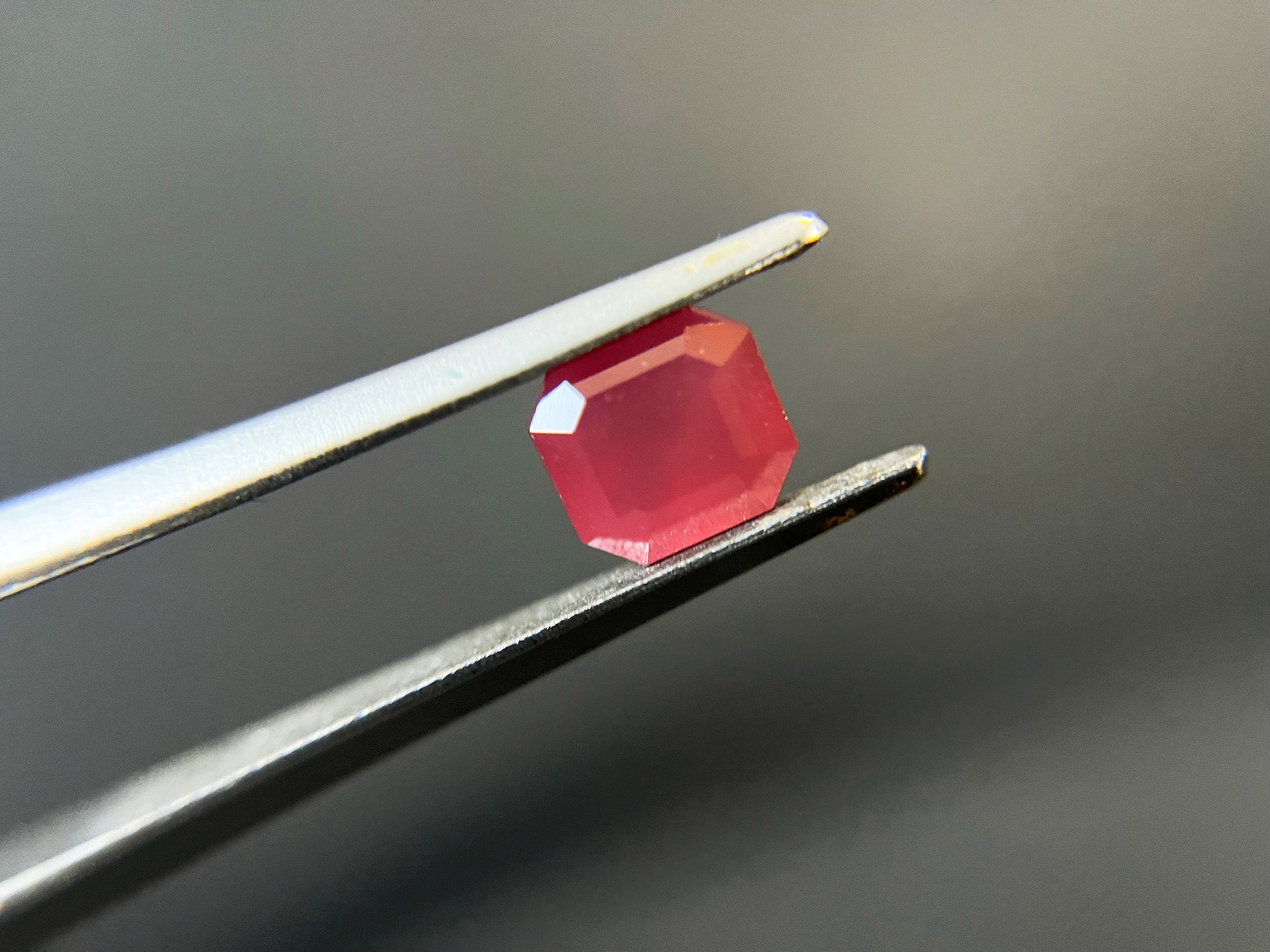 Natural Neon Orangey Pink Mahenge Spinel, Loose Gemstone for Jewelry Making 1.08 Ct