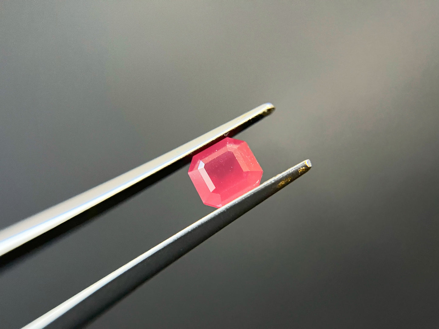 Natural Neon Orangey Pink Mahenge Spinel, Loose Gemstone for Jewelry Making 1.08 Ct