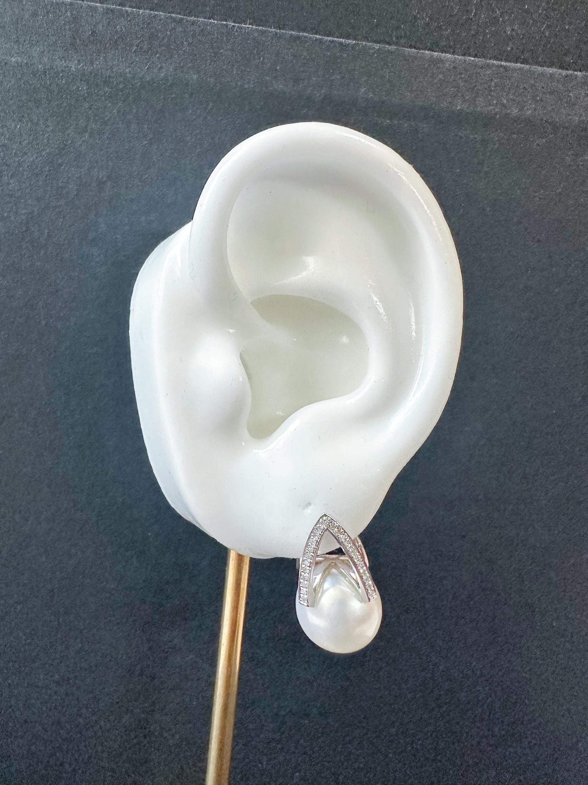 Natural Australian South Sea Pearl Earrings 18k White Gold, 11.9mm Round White Pearl Drop Earrings with Diamonds, Luxury Fine Jewelry Gift