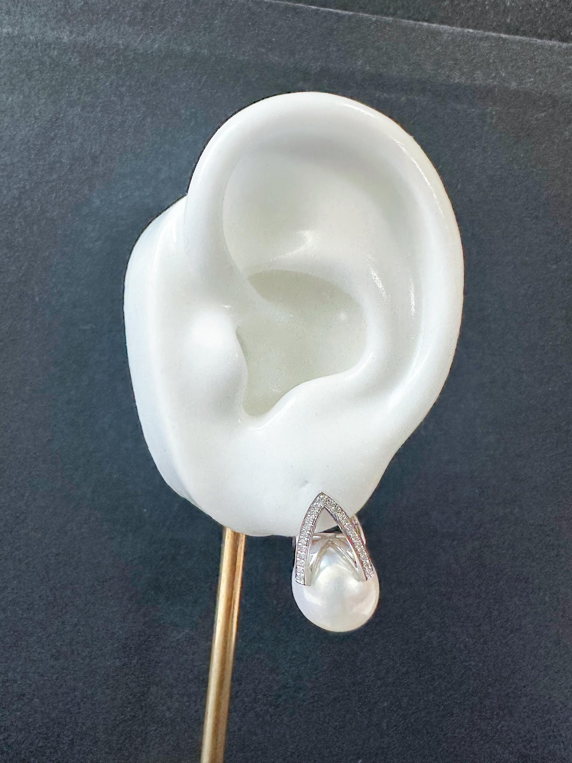 Natural Australian South Sea Pearl Earrings 18k White Gold, 11.9mm Round White Pearl Drop Earrings with Diamonds, Luxury Fine Jewelry Gift