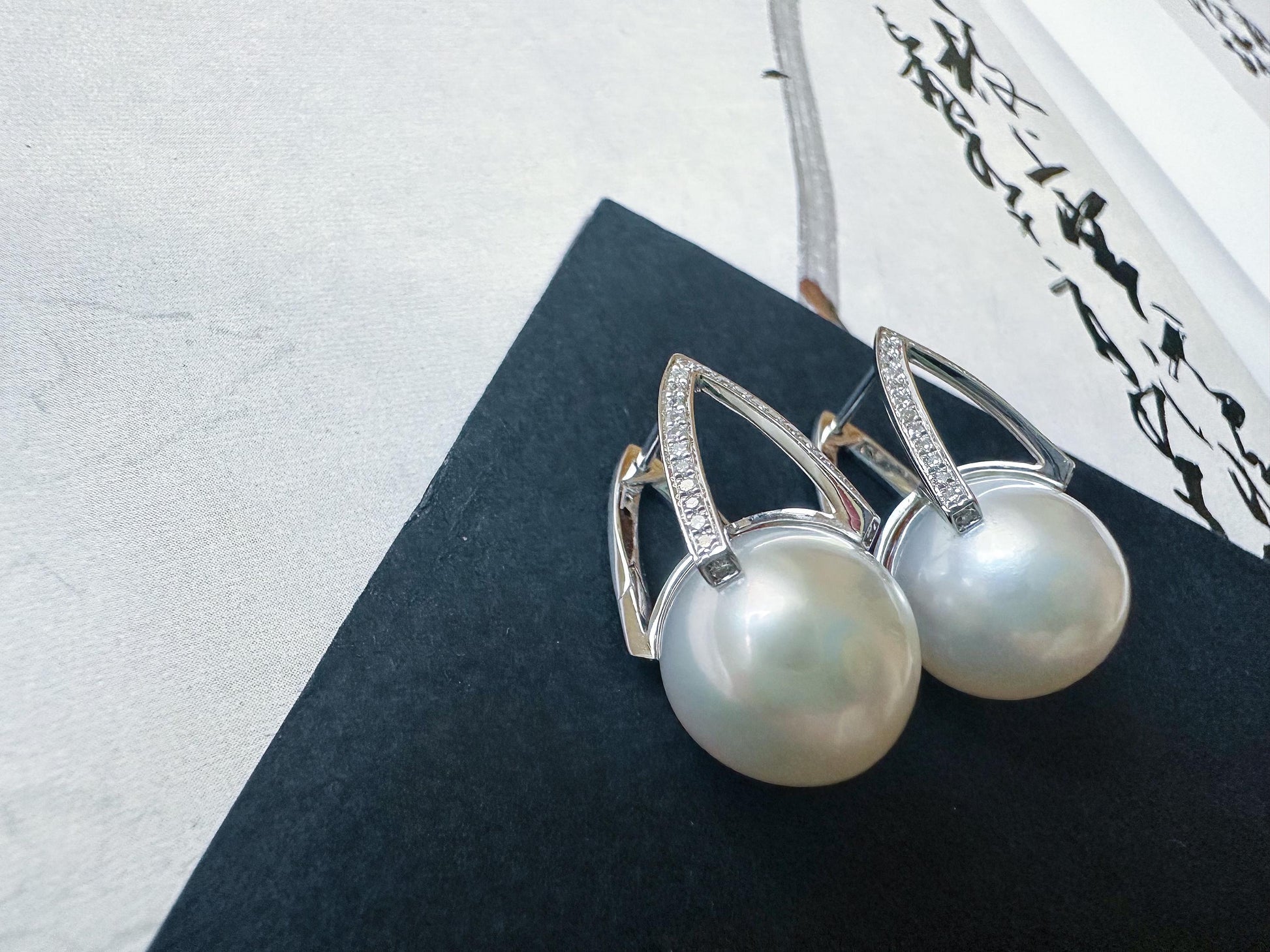 Natural Australian South Sea Pearl Earrings 18k White Gold, 11.9mm Round White Pearl Drop Earrings with Diamonds, Luxury Fine Jewelry Gift