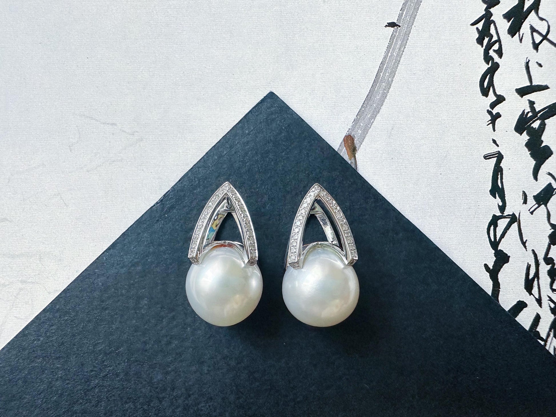Natural Australian South Sea Pearl Earrings 18k White Gold, 11.9mm Round White Pearl Drop Earrings with Diamonds, Luxury Fine Jewelry Gift
