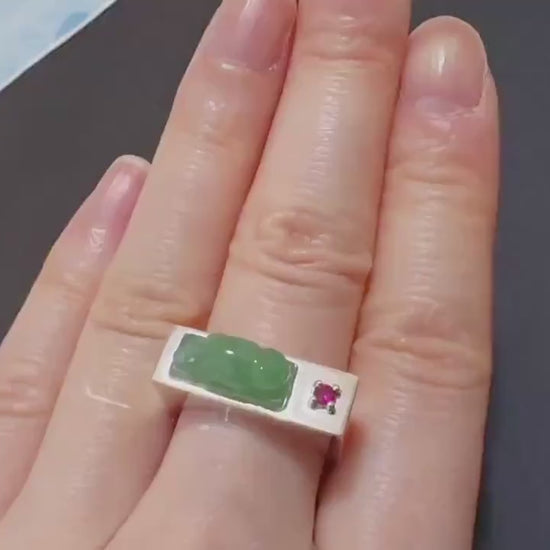 Natural Myanmar Green Jade Cat Silver Ring