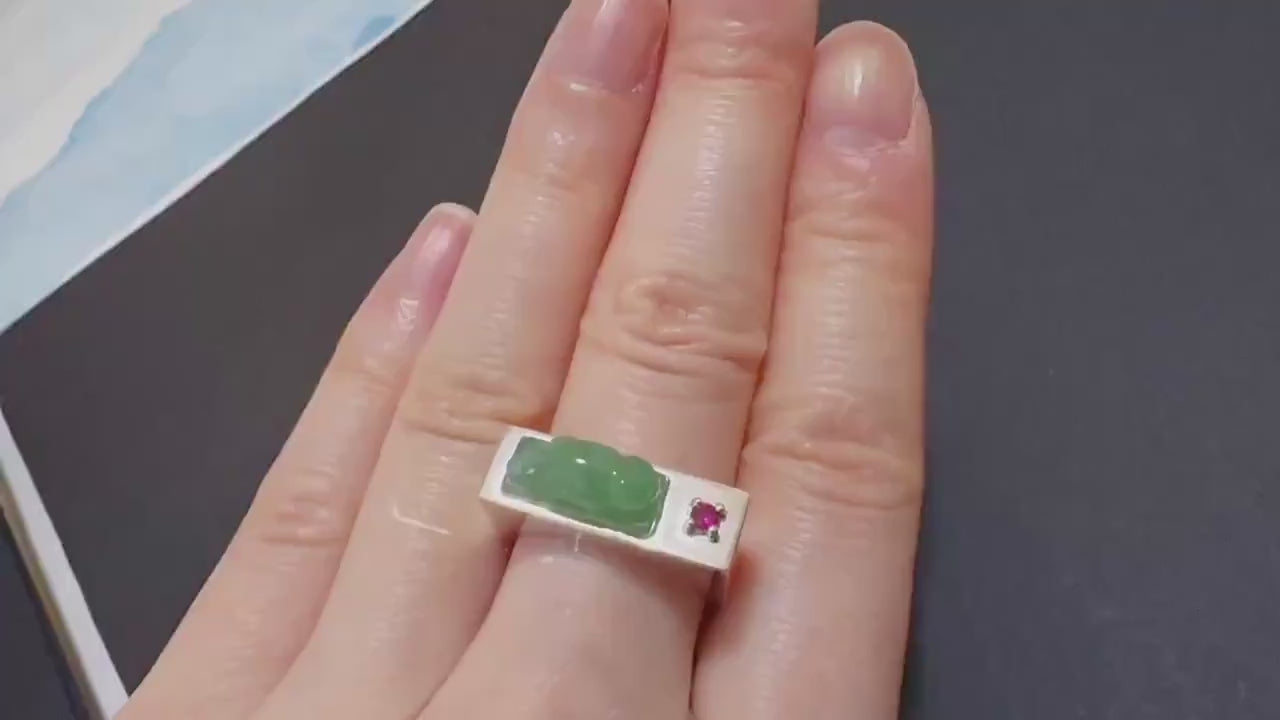 Natural Myanmar Green Jade Cat Silver Ring