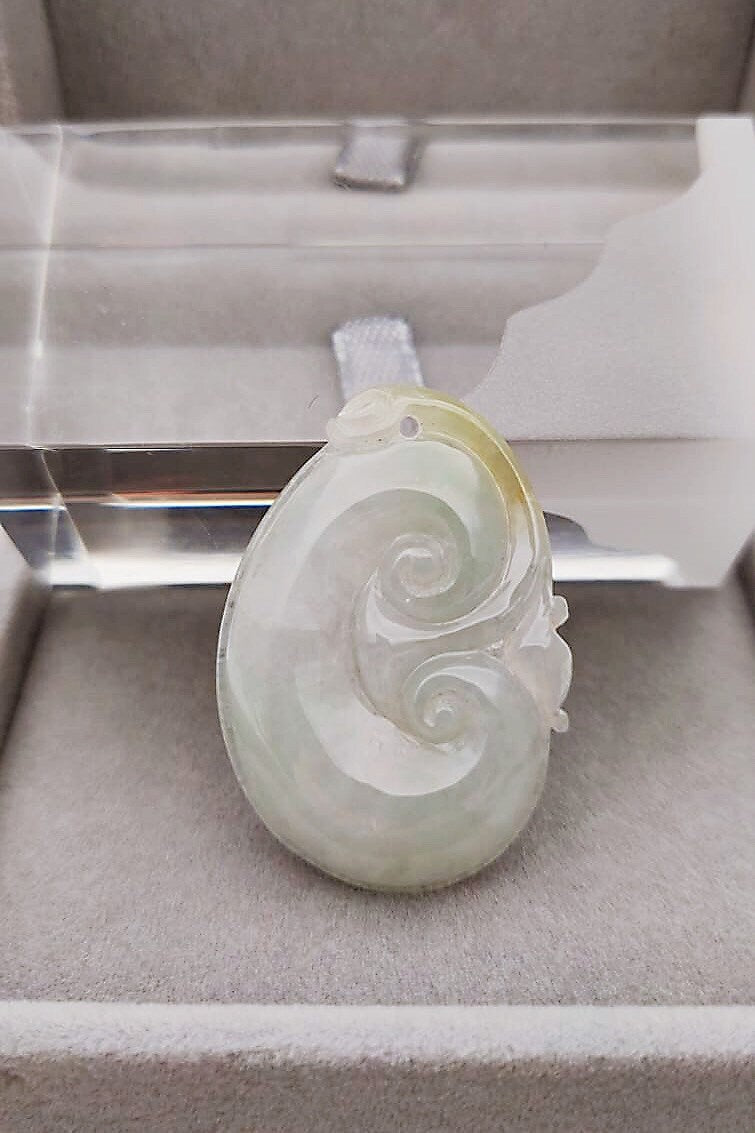 Translucent Jadeite Ruyi Pendant