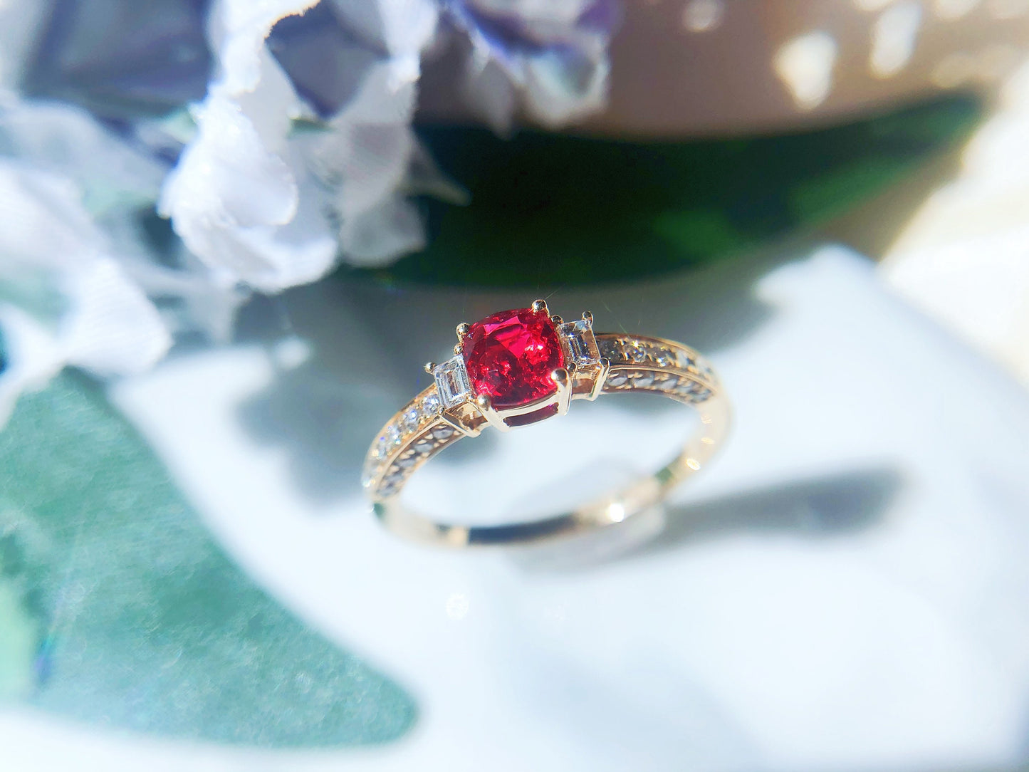 Vivid Red Spinel and Diamond 18K Gold Cocktail Ring