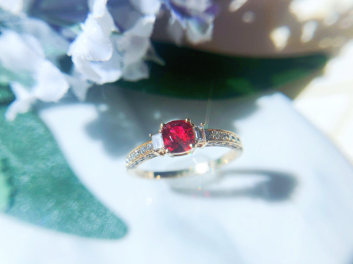 Vivid Red Spinel and Diamond 18K Gold Cocktail Ring