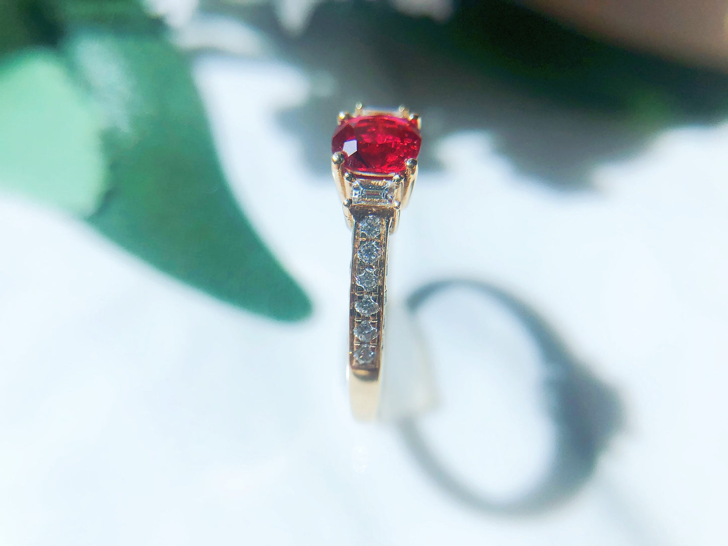 Vivid Red Spinel and Diamond 18K Gold Cocktail Ring