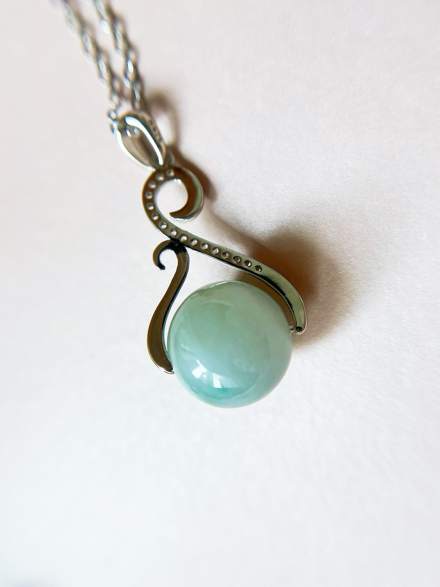 Jade Bead Pendant Necklace - Green and Lavender