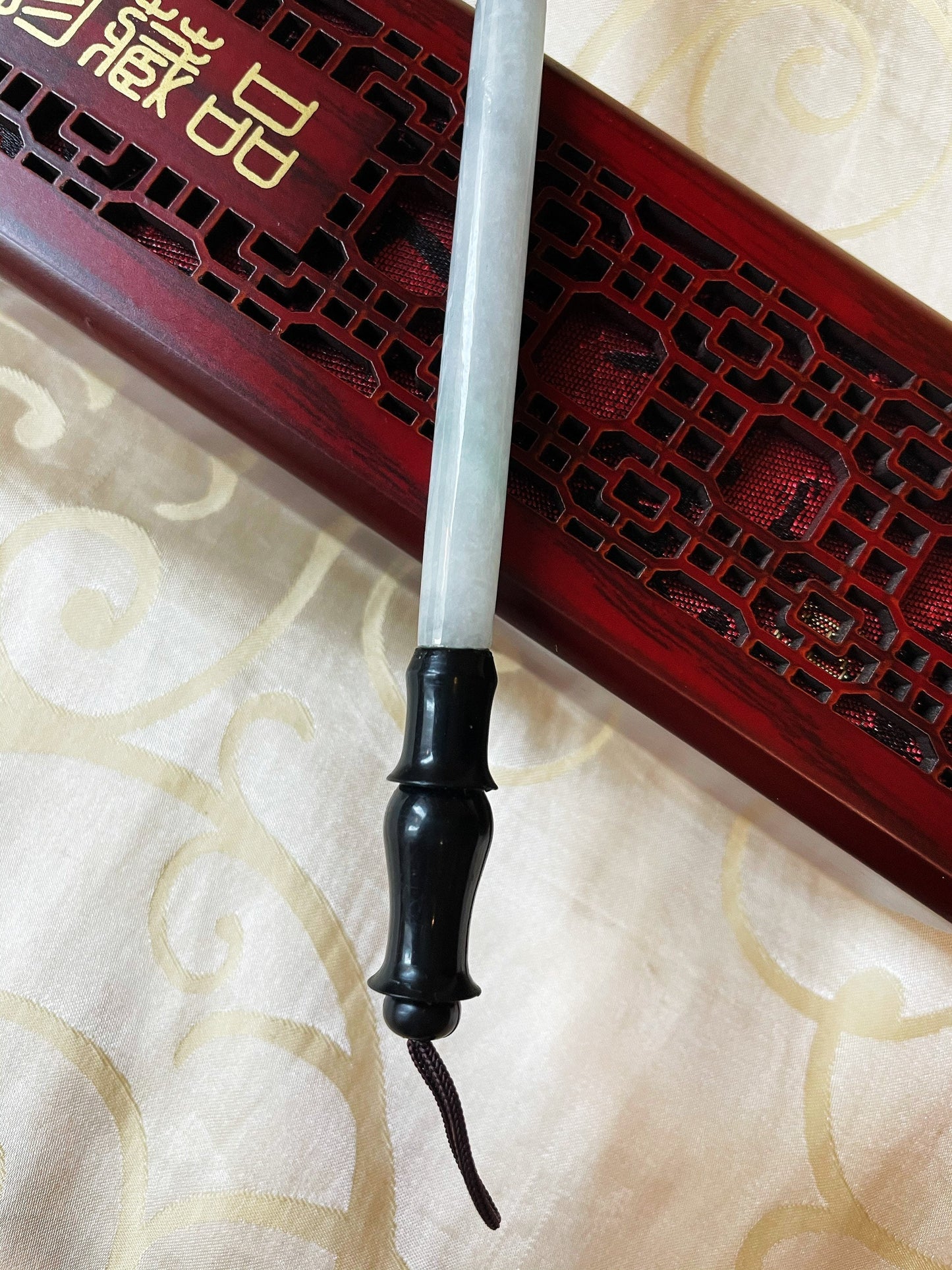 Natural White Jade Calligraphy Brush for Artistic Writing and Painting