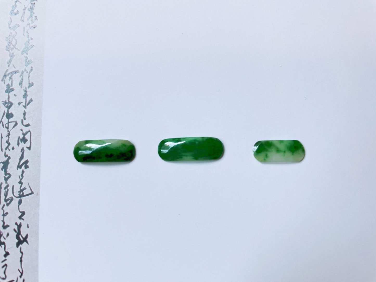 Green Saddle Cut Jadeite Gemstone