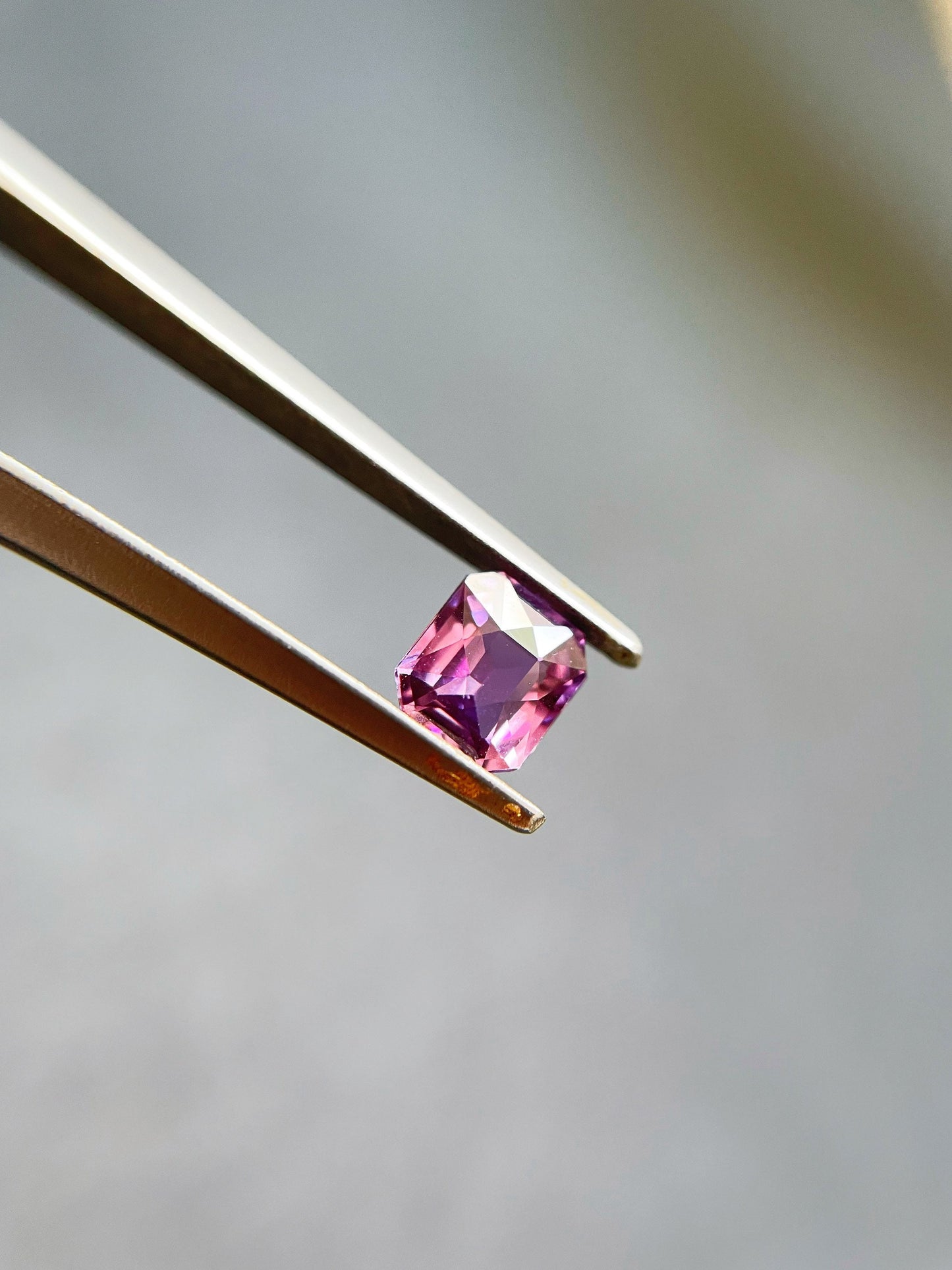 Natural Sri Lanka Magenta Color Sapphire