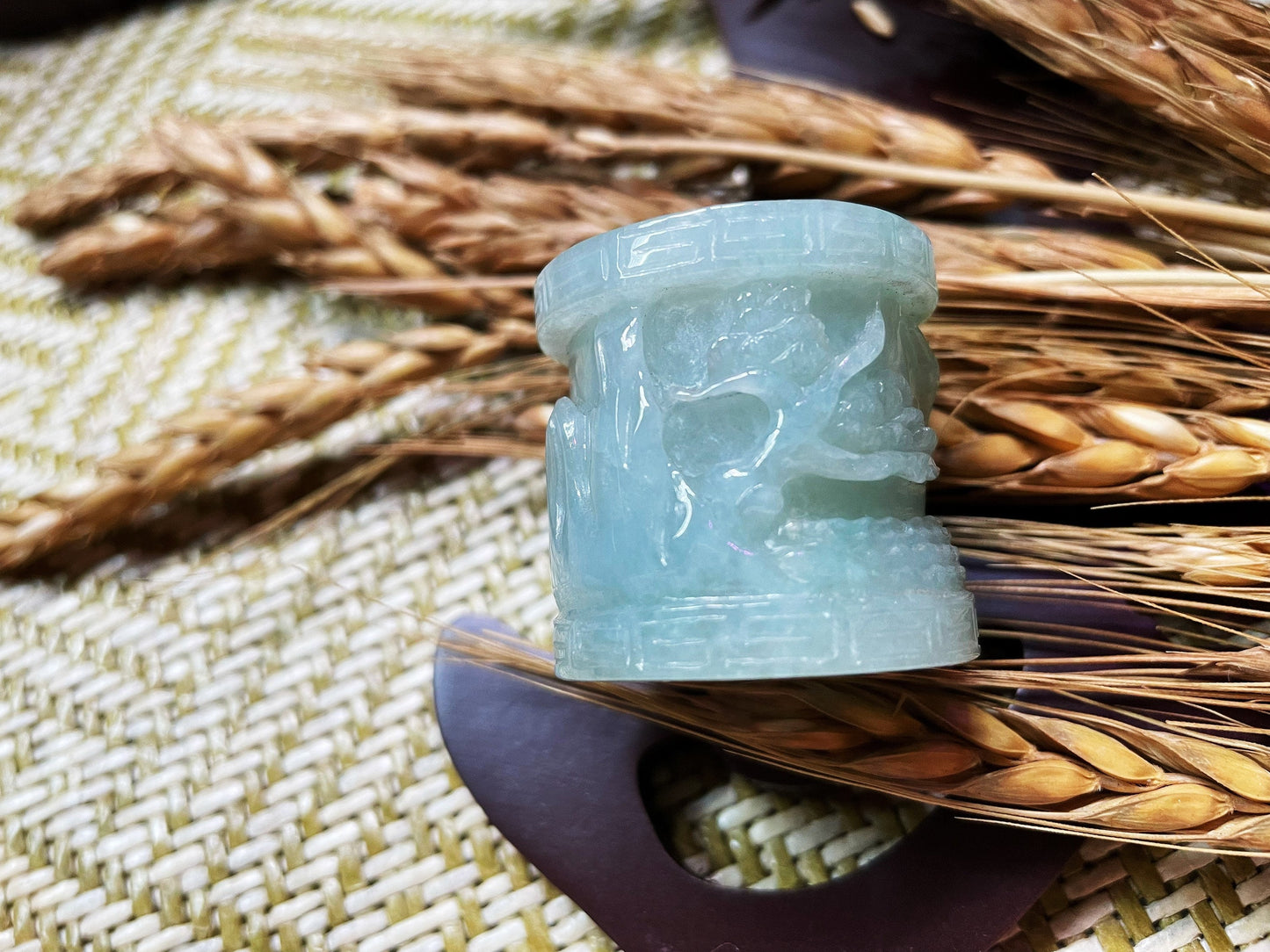 Jadeite Crane Thumb Ring - Symbol of Happiness and Longevity