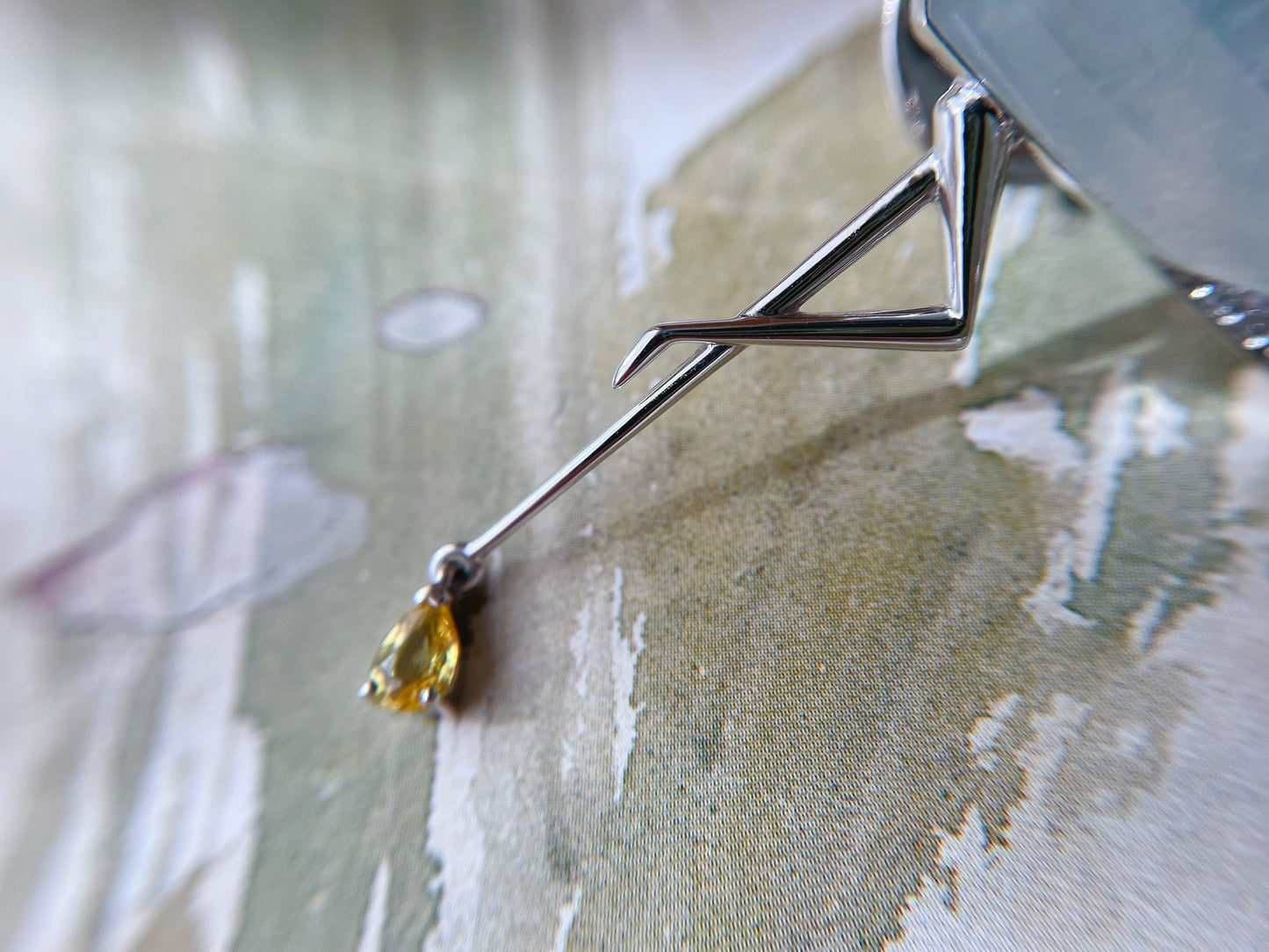 Icy Jadeite Crane Brooch - Symbol of Longevity