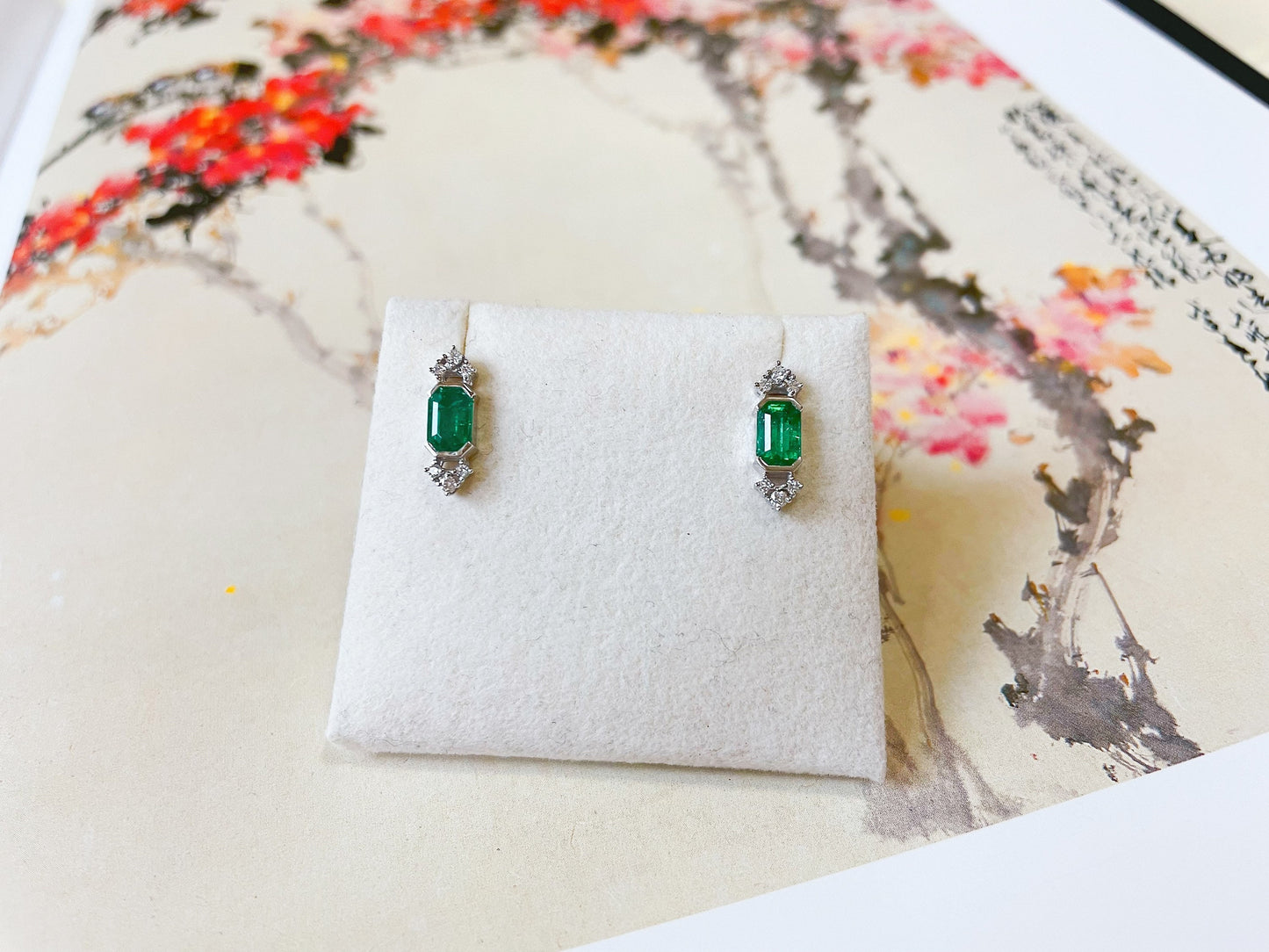 18k White Gold Emerald and Diamond Earrings