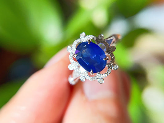 Certified Natural Sri Lanka Blue Sapphire  Diamond 18k White Gold Ring