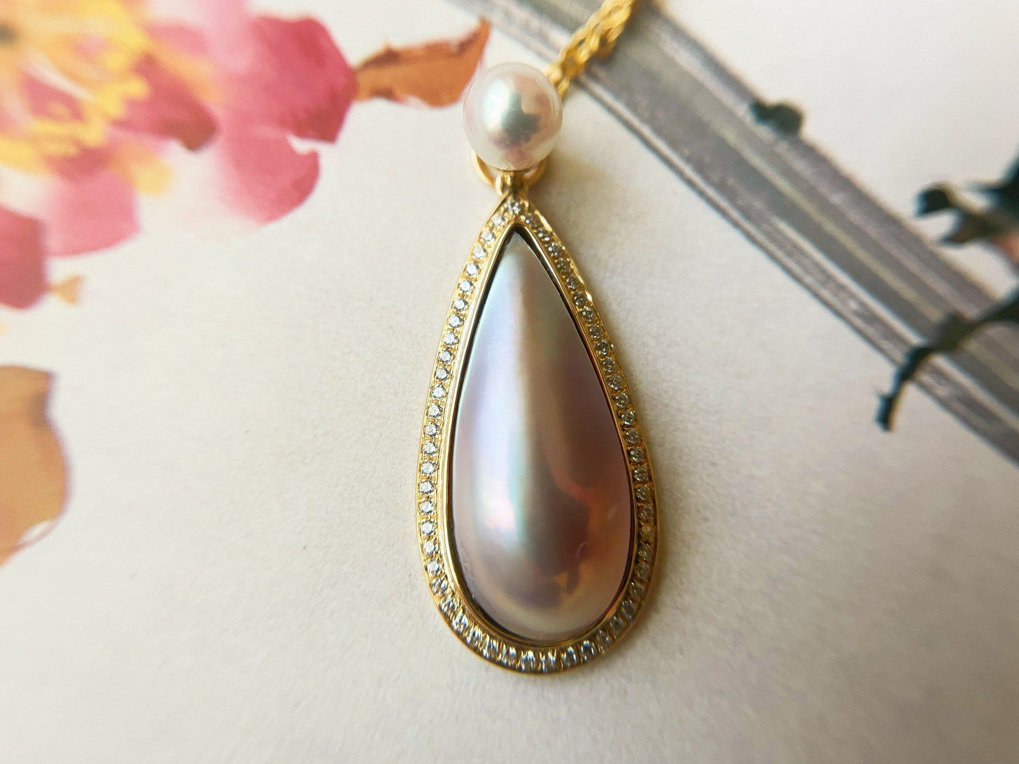 18K Gold Diamond Amami Mabe Pearl Pendant