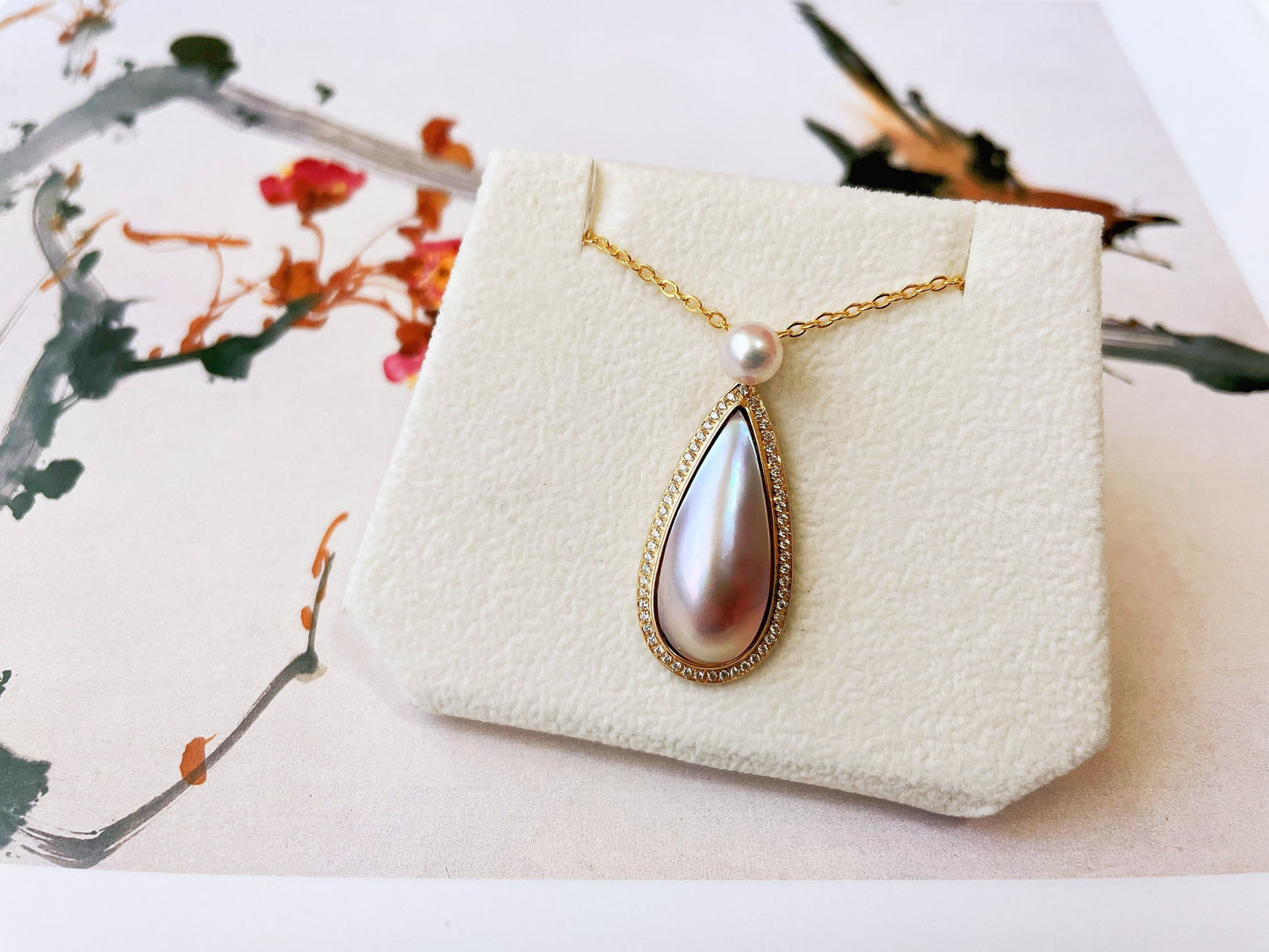 18K Gold Diamond Amami Mabe Pearl Pendant