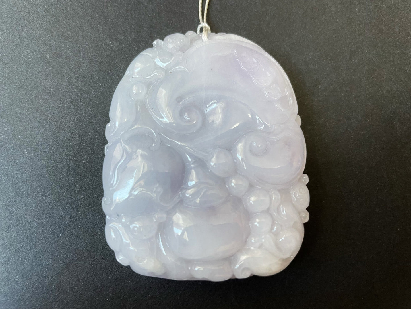 Lavender Jadeite Carved Peach Ruyi Gemstone